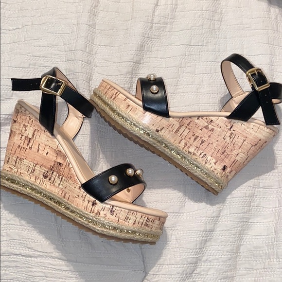 Stylish Wedges - Picture 1 of 4